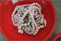 4 Pcs Costume Jewelry Pearl
