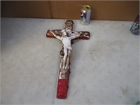Crucifix en plâtre