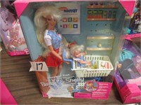 15756 1995 Shopping - Fun - Barbie & Shelly