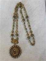 Vintage Necklace Gold flower in Center