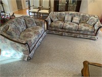MATCHING SOFA AND LOVESEAT FLORAL PATTERN