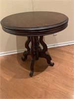 ANTIQUE ROUND PARLOR TABLE