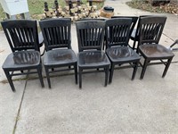 LOT OF 10 WOOD CHAIRS