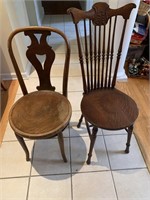 LOT OF 2 ANTIQUE WOOD CHAIRS
