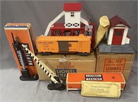 4 Clean Boxed Lionel Accessories