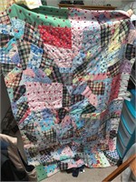 HANDMADE VINTAGE QUILT