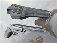 Taurus Judge Magnum Revolver w/  holster