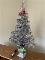 FIBER OPTIC SILVER CHRISTMAS TREE- WORKS 32"