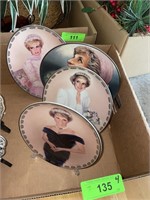 4 PRICESS DIANA COLLECTORS PLATES