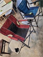 2 Folding chairs