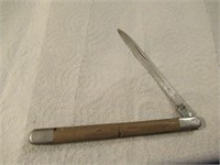 Brown  Long Pocket  Knife (some Damage HAndle