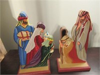 2 Wooden Nativy  Figures