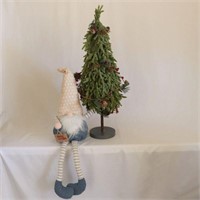 Gnome Shelf Sitter and Tree