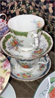12 sets porcelain cups & saucers