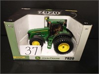 7920 John Deere Collector Edition 1/16 scale