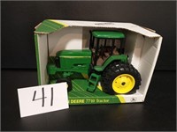 John Deere 7710 Tractor