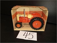 Case 600 Tractor 1 /16 scale