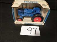Fordson Super Major Tractor 1/16 scale