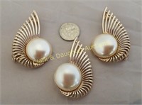 Vintage SAC pin & clip earrings set