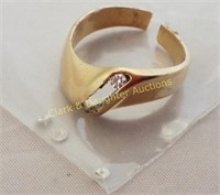 women's gold ring. 4 diamonds *RESERVE*