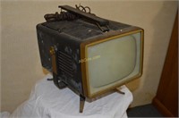 RCA Victor 8-PT Mini Television w/swivel  base