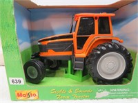 NEW-Maisto Sights & Sound Tractor-Works