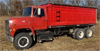 Nice 1974 Ford 880 Grain Truck, 74K miles