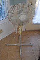 Honeywell Oscillating fan on stand