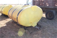 1000 gallon poly tank on skids West