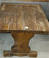 Solid Pine End Table
22 x 24 x 20t