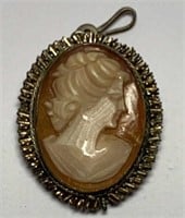 Antique 18K Cameo stamped “750”