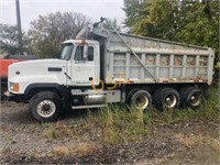 2000 Mack CL700 Dump Truck,