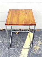 Wood & Metal Side Table 16×18×21"