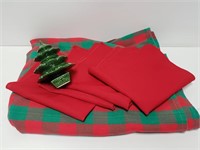 Christmas Tablecloth Set