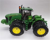 Ertl 1:16 John Deere 9330 Tractor