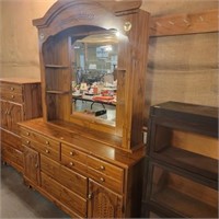 2 Piece Dresser w/Mirror "Great Condition"