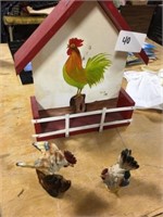 Vintage Rooster S&P Shakers & Wood Plaque