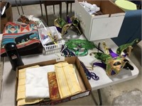 Mardi Gras Masks ~ Table Linens & Misc in Group