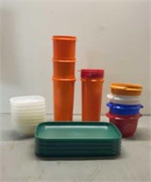 Tupperware bowls, plates and
4 storage