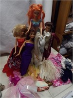 4 Dolls & 1 Horse