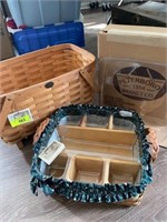 2 PETERBORO BASKET GROUP, ONE HAS WITH PLASTIC
