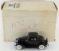 Franklin Mint 1932 Ford Deuce Coupe w/