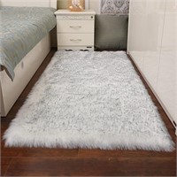 Vowell Shag White Area Rug : 2' x 3'11"