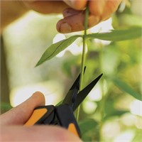 Fiskars Non-Stick Softgrip Micro-Tip Pruning Snip