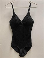 SIZE APPROX LARGE WOMENS LACE ONE PIECE