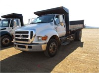 2004 Ford F750XLT Super Duty S/A Flatbed Dump