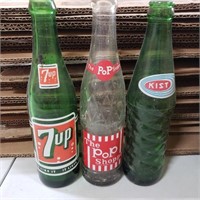 box of bottles, Kist, 7up, Pop shoppe