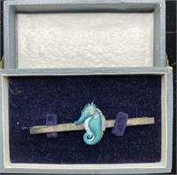 Sea horse tie clip