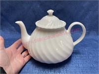 Wedgwood England white tea pot