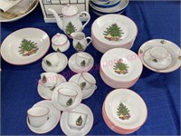 Cuthbertson American Christmas Tree dishes-8pl set